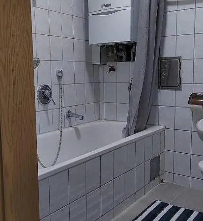 Basic-privatzimmer Im Herzen Von منزل للإقامة